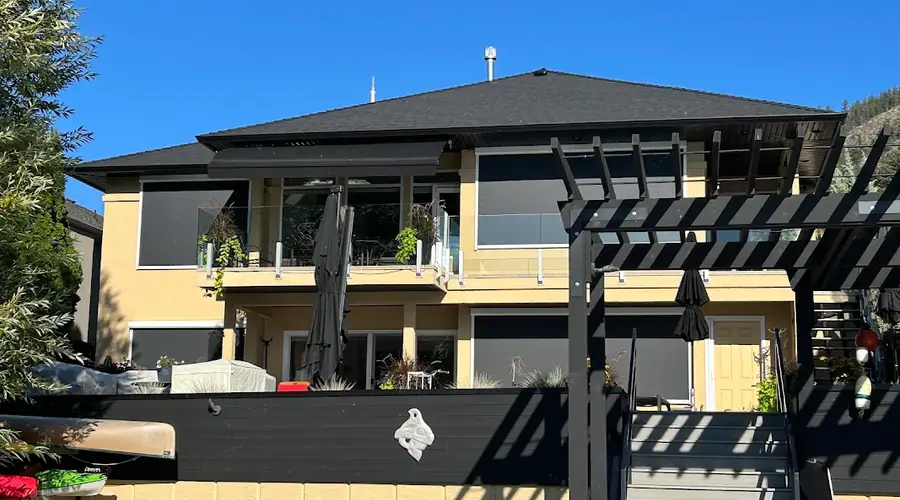 Work by Artisan Roofing Ltd. in Vernon, California